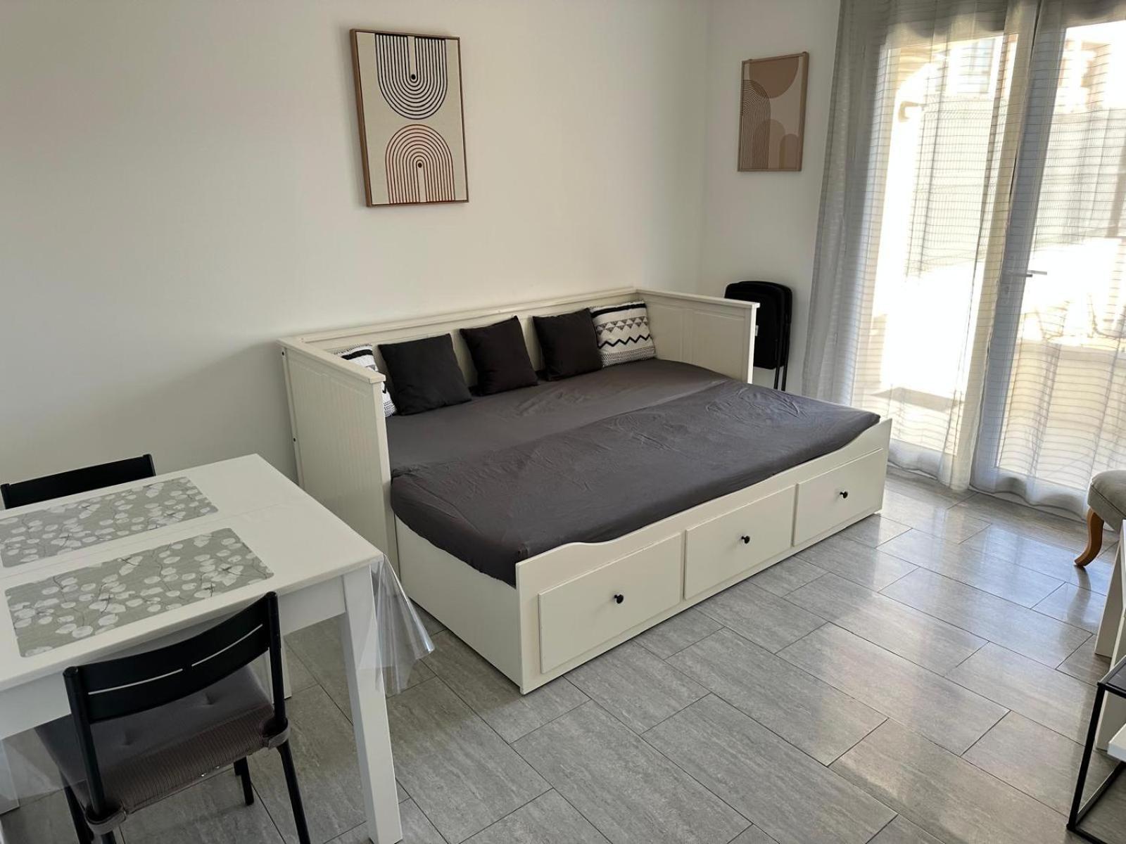 Appartement T2 Avec Terrasse Et Cour Cavaillon Dış mekan fotoğraf