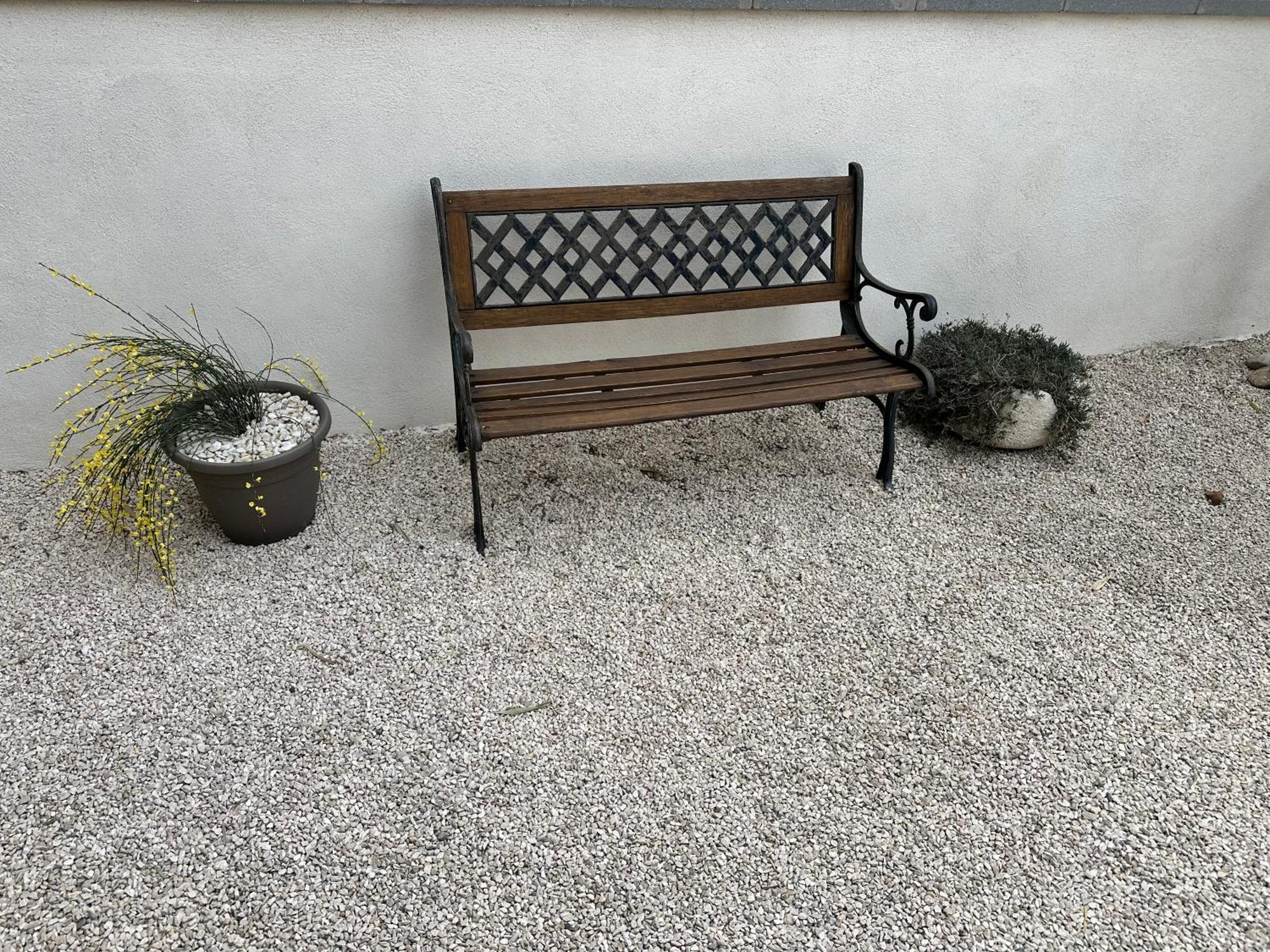 Appartement T2 Avec Terrasse Et Cour Cavaillon Dış mekan fotoğraf